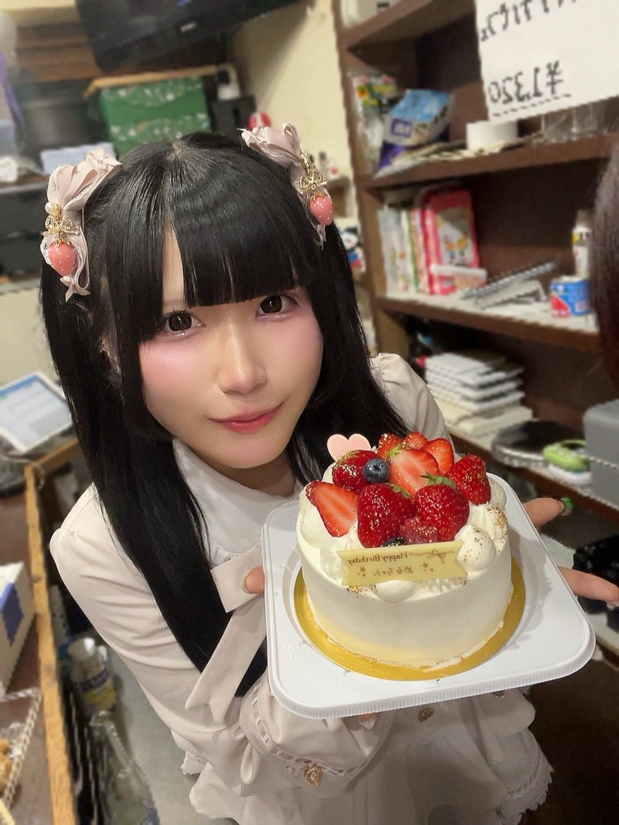 める♩ tweet media