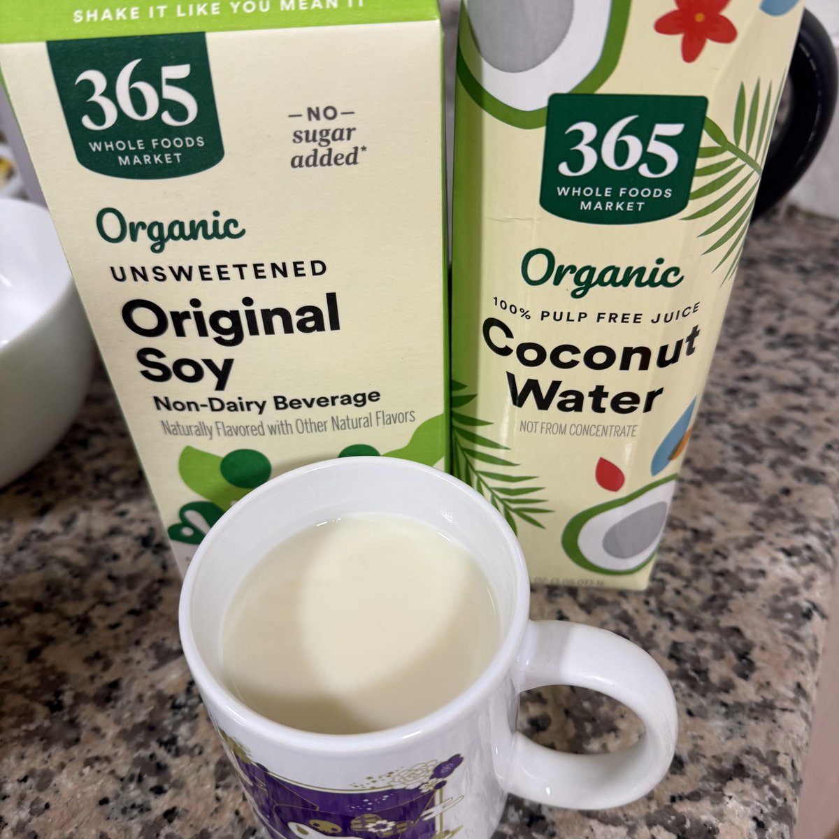 Trese_o's tweet photo. I made my own sugar free soy milk coconut drink🥥 https://t.co/kO0nAPgNIS