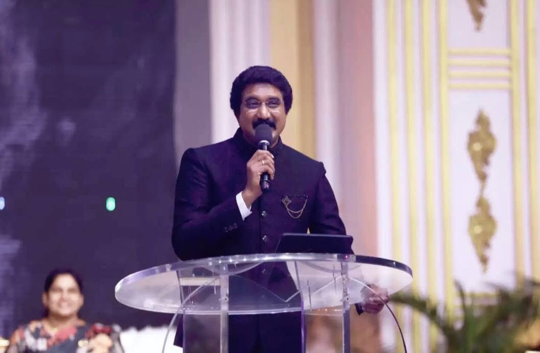 TMfirstflight's tweet photo. My man of God Pastor Chris at Super Sunday today 🔥

#cetunes
#teamfirstflightblw✈️
#Loveworldkingdom https://t.co/kCO7oihwXb