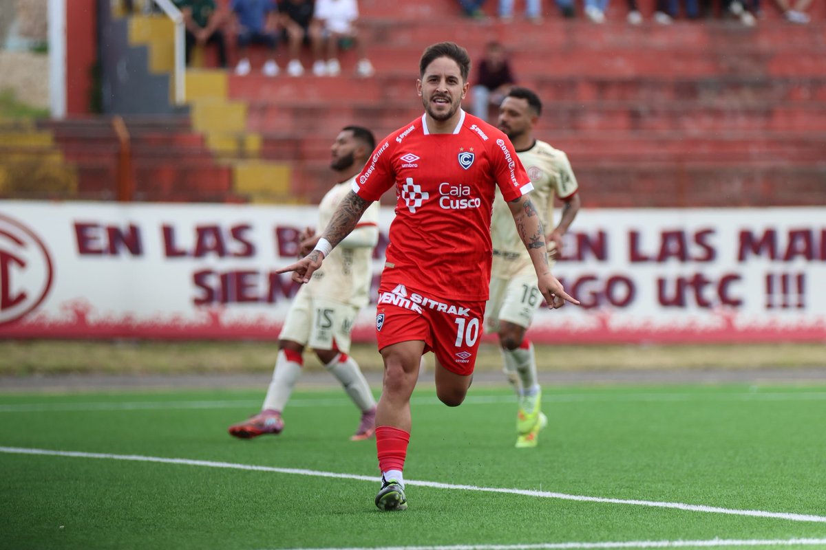 Cienciano metió a la "Armada Sudamericana" y se llevó un punto de Cajamarca. 
Enorme este Hohberg.