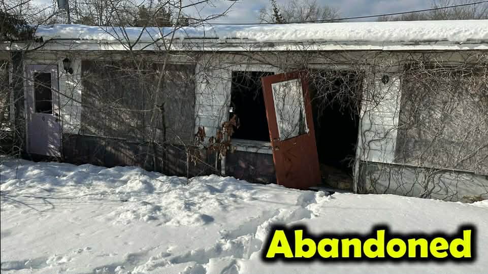 EpicExploration's tweet photo. Exploring an Old ABANDONED Antique Village in the Snow
Video link - https://t.co/FzEyzuUJTx
#AbandonedNJ #AbandonedplacesNJ #ExploringNJ #UrbexNJ https://t.co/Wa1UIkqh9j