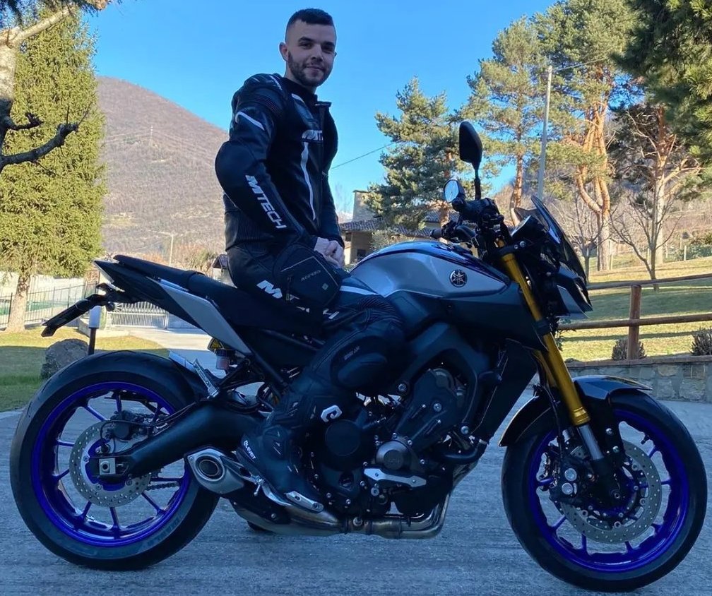 UnderYourControl 5k 🏍️ tweet media