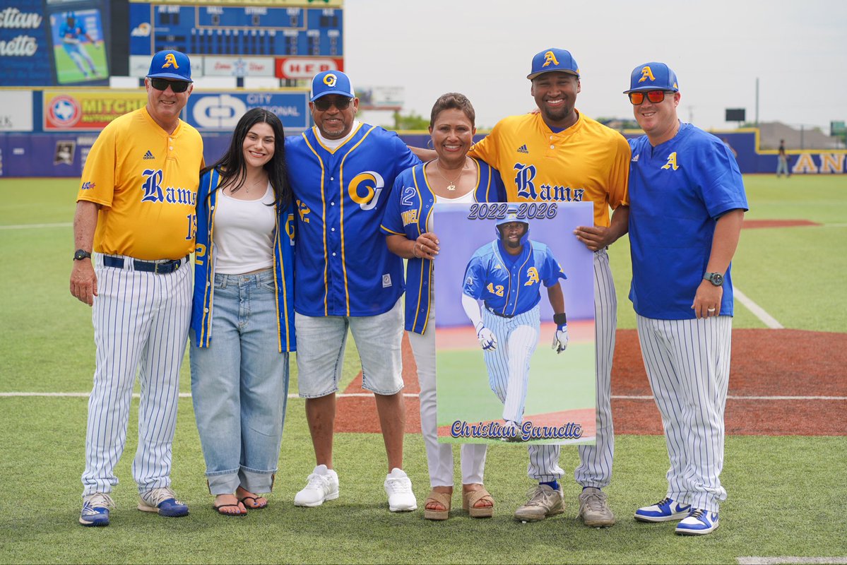 2026 Senior Day!!