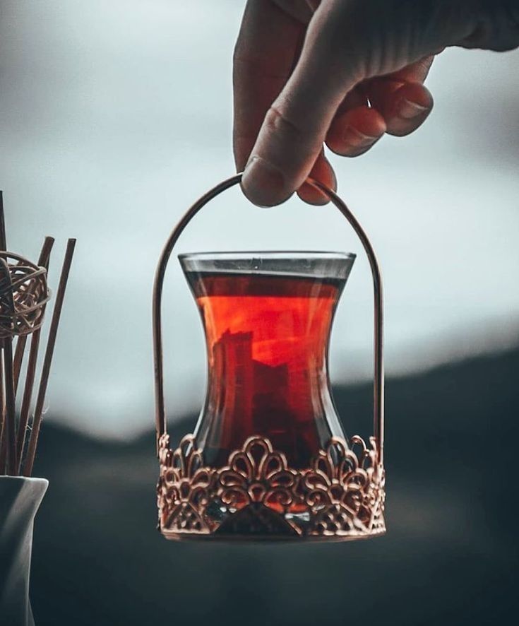 Berra35B's tweet image. Günün yorgunluğunu alan en güzel renk; tavşan kanı bir çay.
#Çay #ÇayKeyfi
#Tea #TeaTime