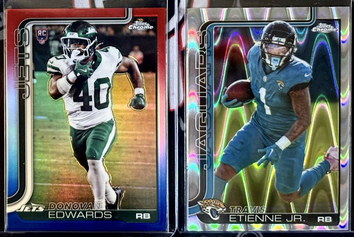 TresorSports's tweet photo. #ToppsChrome #Football #Giveaway Hits we pulled last night:
#DevontezWalker Football Leather #GoldRefractor /50
#RealJihaadC #Rookie #FootballLeatherRefractor
#_CeeDeeThree #Pulsar #Refractor
#MichaelPittmanJr Pulsar
#FamousDex Pulsar
#DEdwards__ #RedWhiteBlue
2 #Raywave & More! https://t.co/YCUP5ooZjr