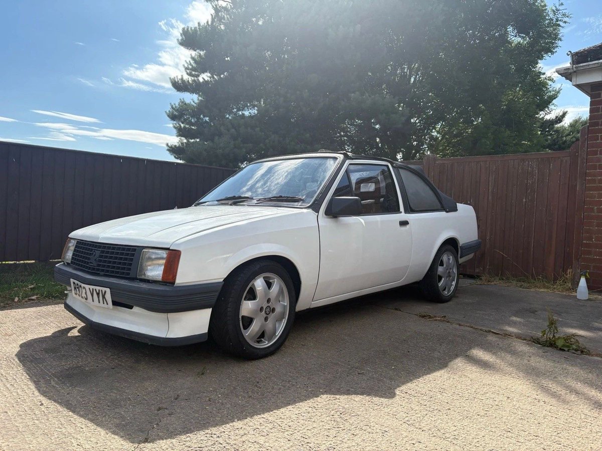 CarYears's tweet image. 1985 Vauxhall Nova Hutchinson Convertible 

on eBay: buff.ly/6k5Ebfv

#auctions #vauxhall #1980s #caryears #ad