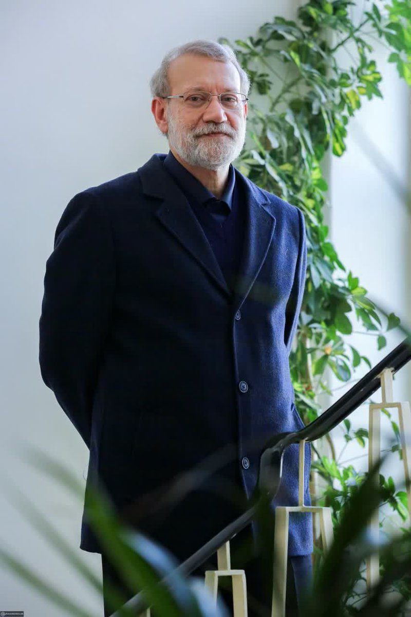 لاریجانی عزیزم، ما از اول جنگ خیلی سرسخت بودیم،
ولی غمِ رفتنِ تو بود که دیگه بغض ما رو واقعاً ترکوند...