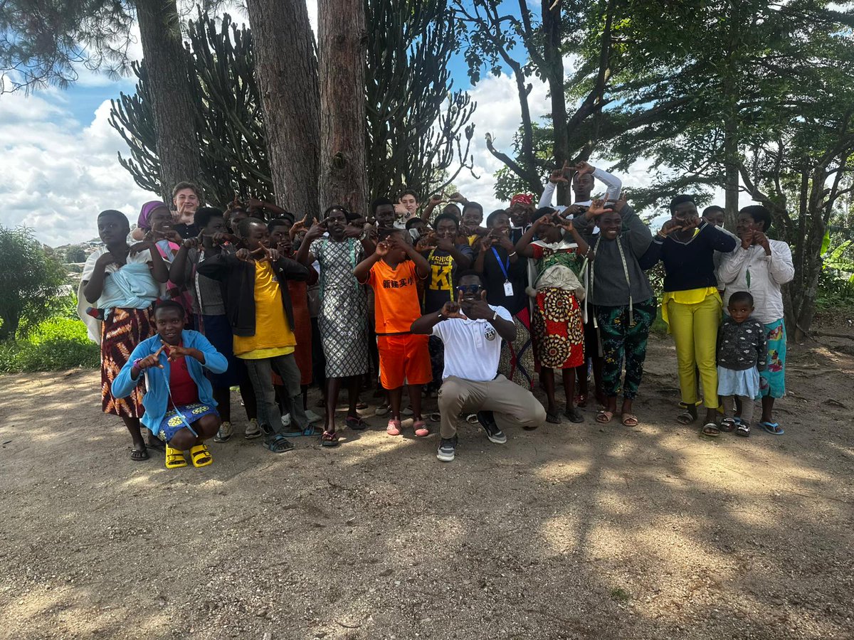 YouthForum_rw's tweet image. 🇷🇼🌍 From March 30–April 5, YFR hosted LH delegates for a powerful exchange in Rwanda—featuring leadership dialogue, school outreach, and cultural learning.
Strengthening partnerships &amp;amp; empowering youth to lead change across borders.
#YouthLeadership #GlobalPartnerships #YFR #LH