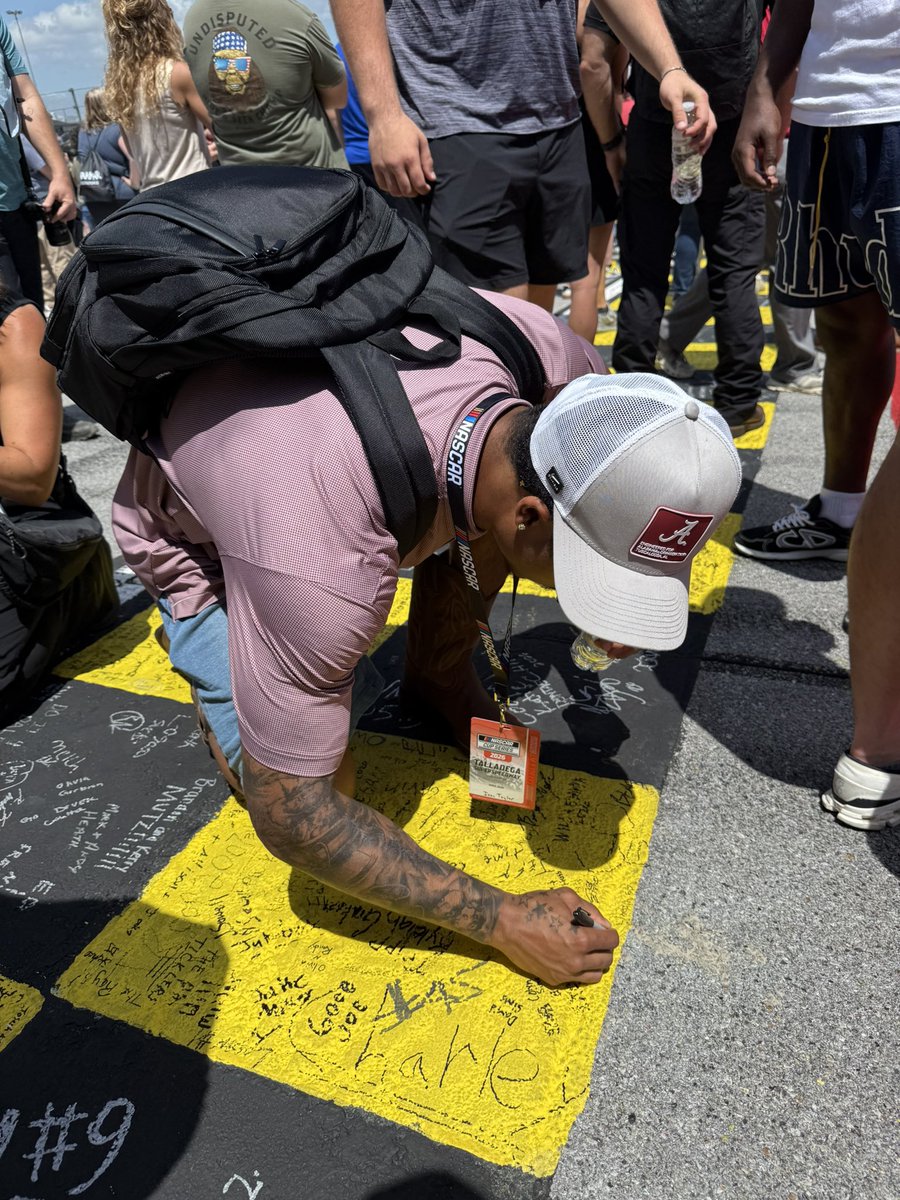 yea_ala's tweet photo. Bray Hubbard, Ivan Taylor, Racin Delgatty, and Abduall Sanders signing the Talladega track. ✍️ https://t.co/VjstBDvwpI