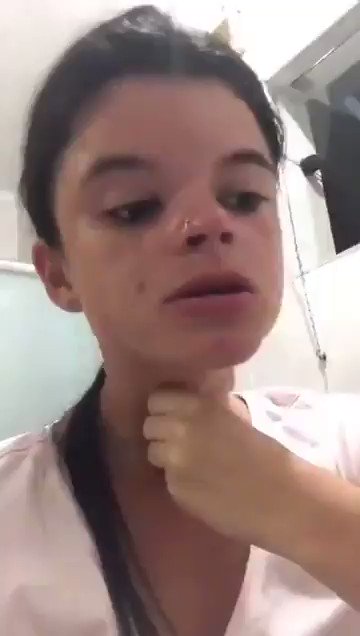 Robotforlabs's tweet photo. @testudadazona @tallespallmer @QGdoPOP Diva que parece a selena gomez amassada por um caminhão kkk https://t.co/koqDQFs4ZM