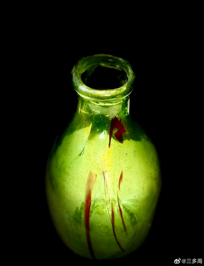 wwwkh105's tweet image. Turn an old glass jar into a chic plant pot! Clean it, add pebbles + soil, pop in a succulent—zero cost, max charm.  #UpcycleHacks #SustainableLiving