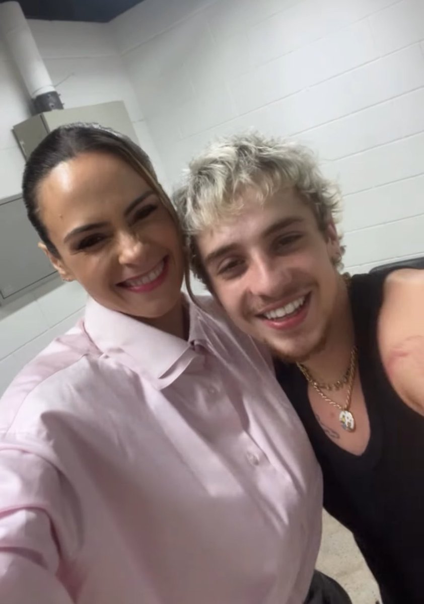 renaultdaily's tweet photo. MÃE E FILHO https://t.co/gW9aJzSxPP