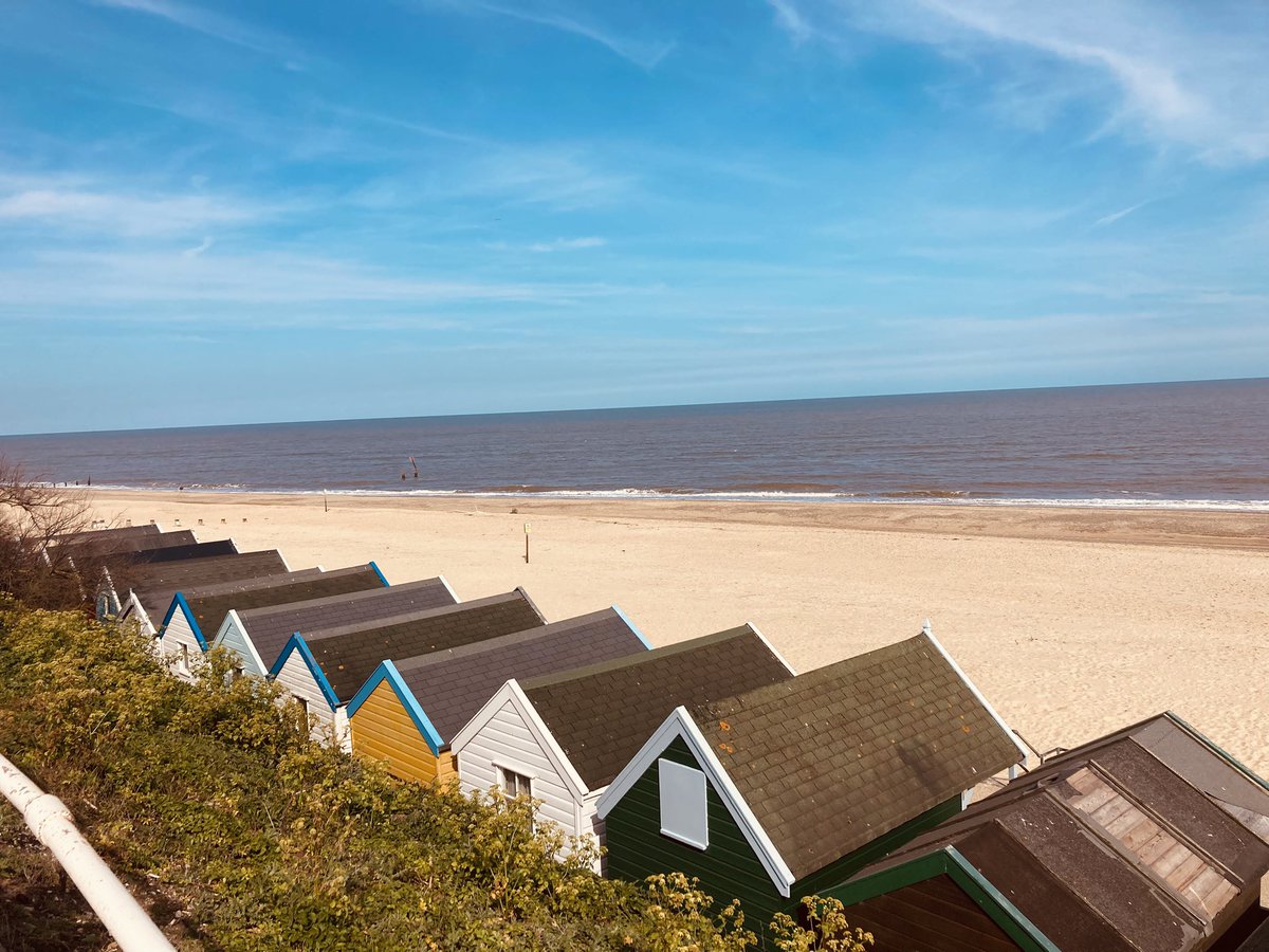 FifitFiona's tweet image. #icecream #beach #rose #happy 🥂❤️🌞