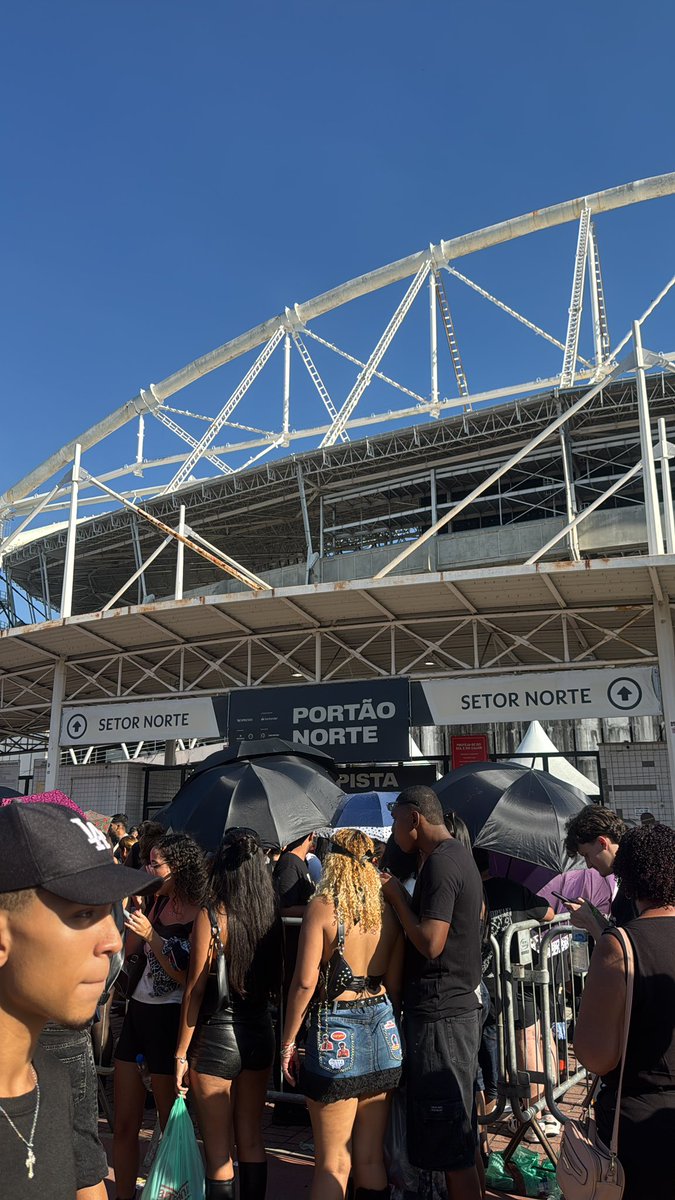 VOU DE GRADE tweet media