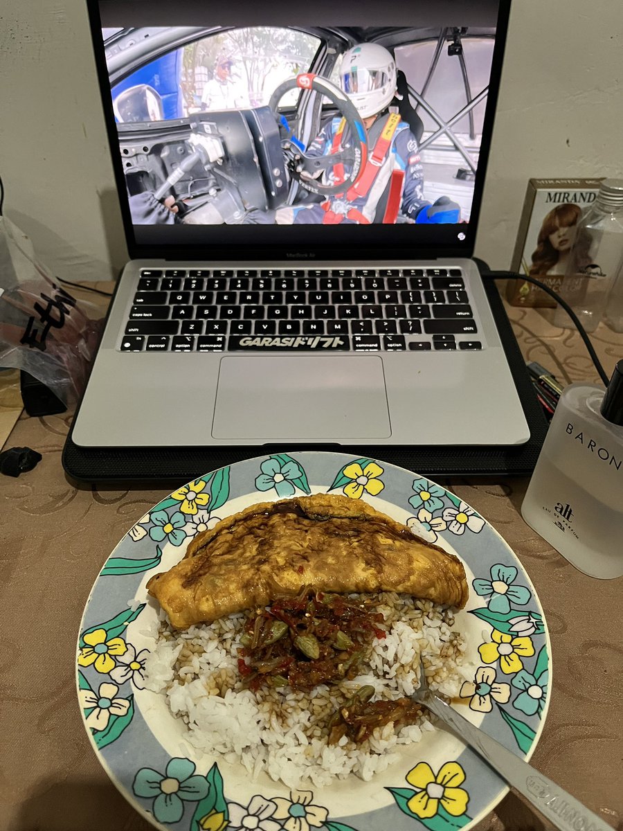 Jam segini masak karna perut laper