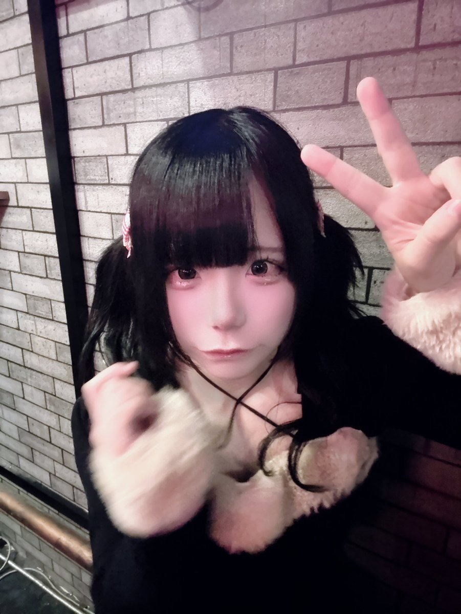 ponitama's tweet photo. 君の顔も声も性格も私が一番好きでいるからどうか悩みませんように https://t.co/li4dx0vdLA