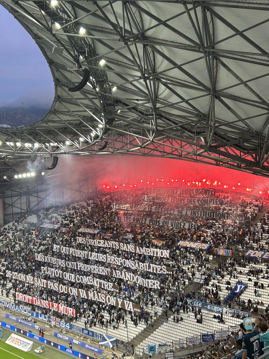 karimattab1's tweet image. #OMOGCN Chez les ultras la banderole aussi est forte…

@OM_Officiel #TeamOM @maritimamedias