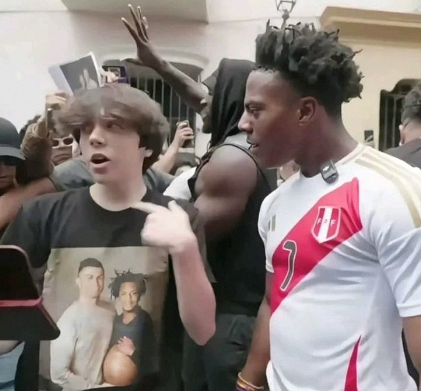 Shitpost 2077 tweet media