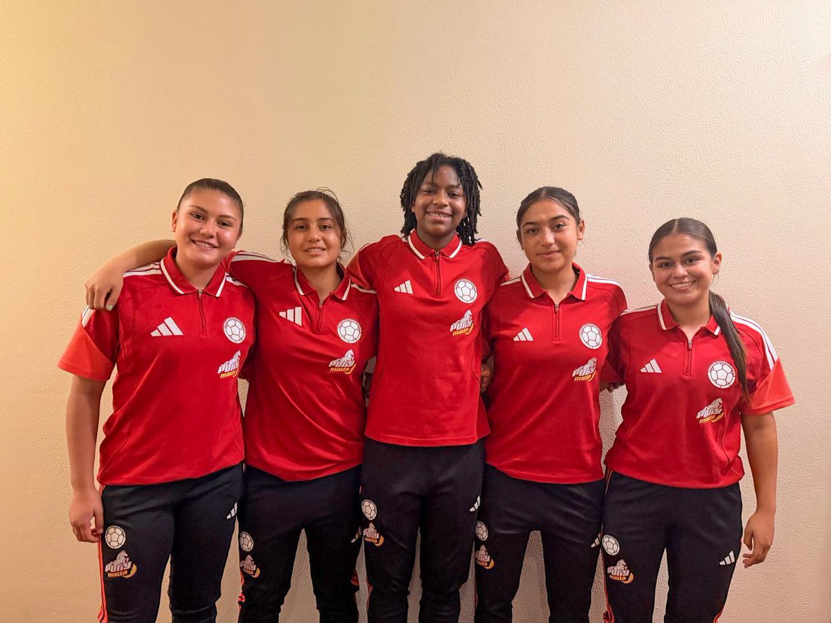 ✨️ ¡Cinco Embajadoras de Selección! 💙

​Sally Garzón, Andrea Rodríguez, Rihanna Cuesta, Ana Sofía Marín y Melanie Sierra empiezan un nuevo reto con la Selección Colombia en el Sudamericano Sub - 17 de Paraguay. 🇨🇴⚽

​Un logro que es el resultado de la gran gestión, dedicación