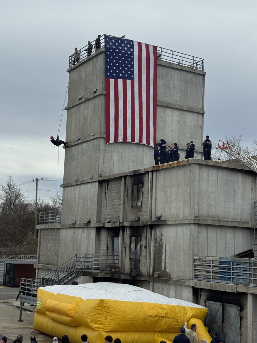 Boston Fire Dept. tweet media