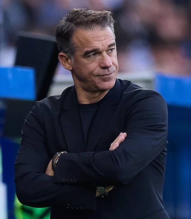 El problema en el Sevilla FC no es de un entrenador u otro, el problema viene de arriba. Entidad sin rumbo y sin control. 

Pero son 3 derrotas y 1 victoria de Luis García Plaza en 4 partidos.

No ha encajado. Mucho tiene que cambiar en 5 partidos para salvar al equipo. Difícil.