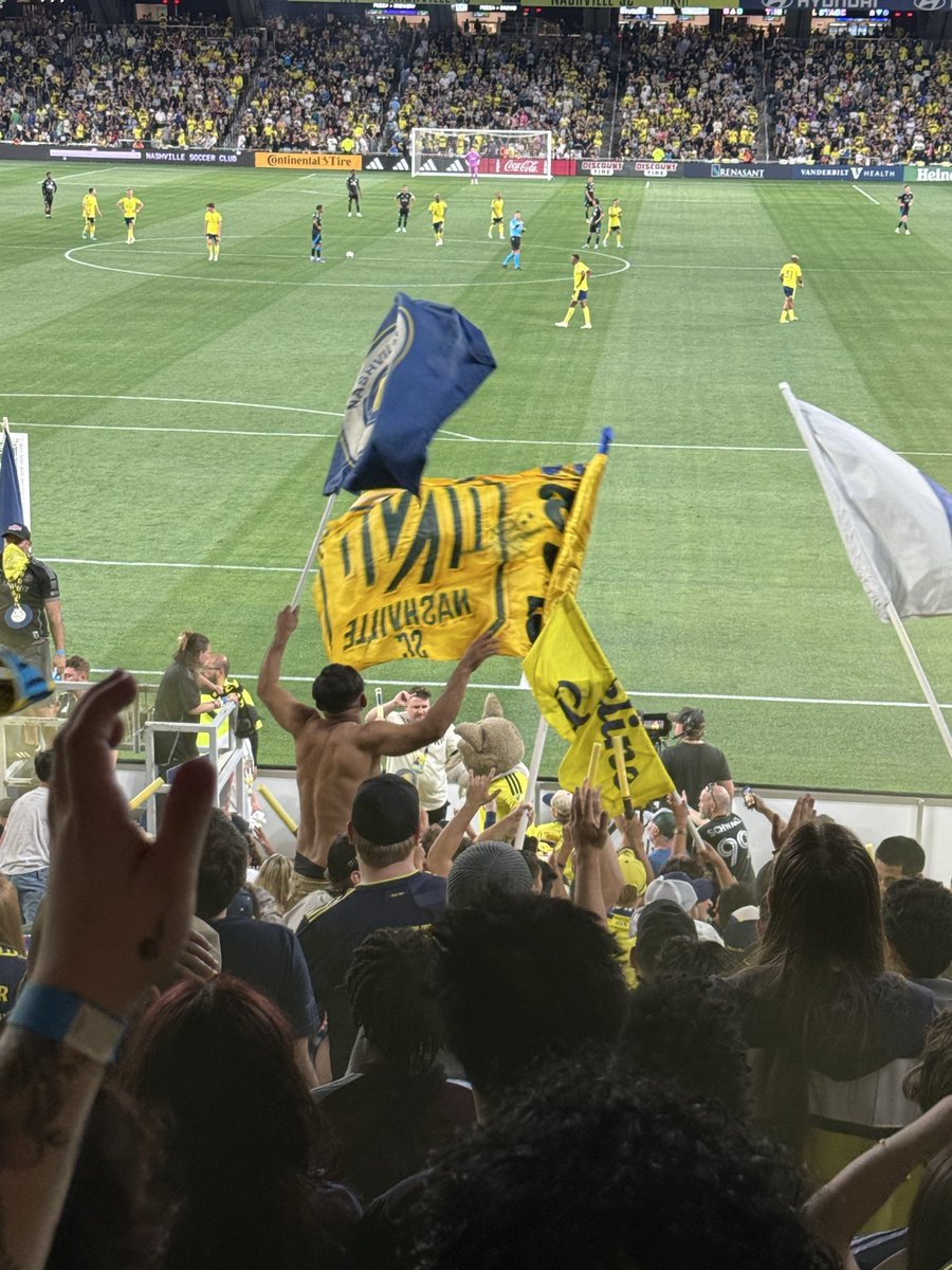 Nashville_Dale's tweet image. Awful morning of football yesterday slightly made up for by a solid @NashvilleSC win.

Top of the league and another Sam Surridge masterclass.

Now for another week of stress before the Rochdale playoff semi final. #rafc #nsc