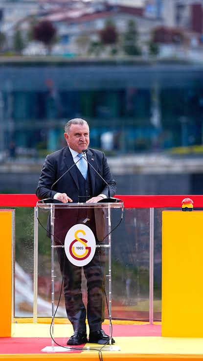 GsYasadisi's tweet photo. Günün en mutlu insanı! https://t.co/eJ21M2DsGZ