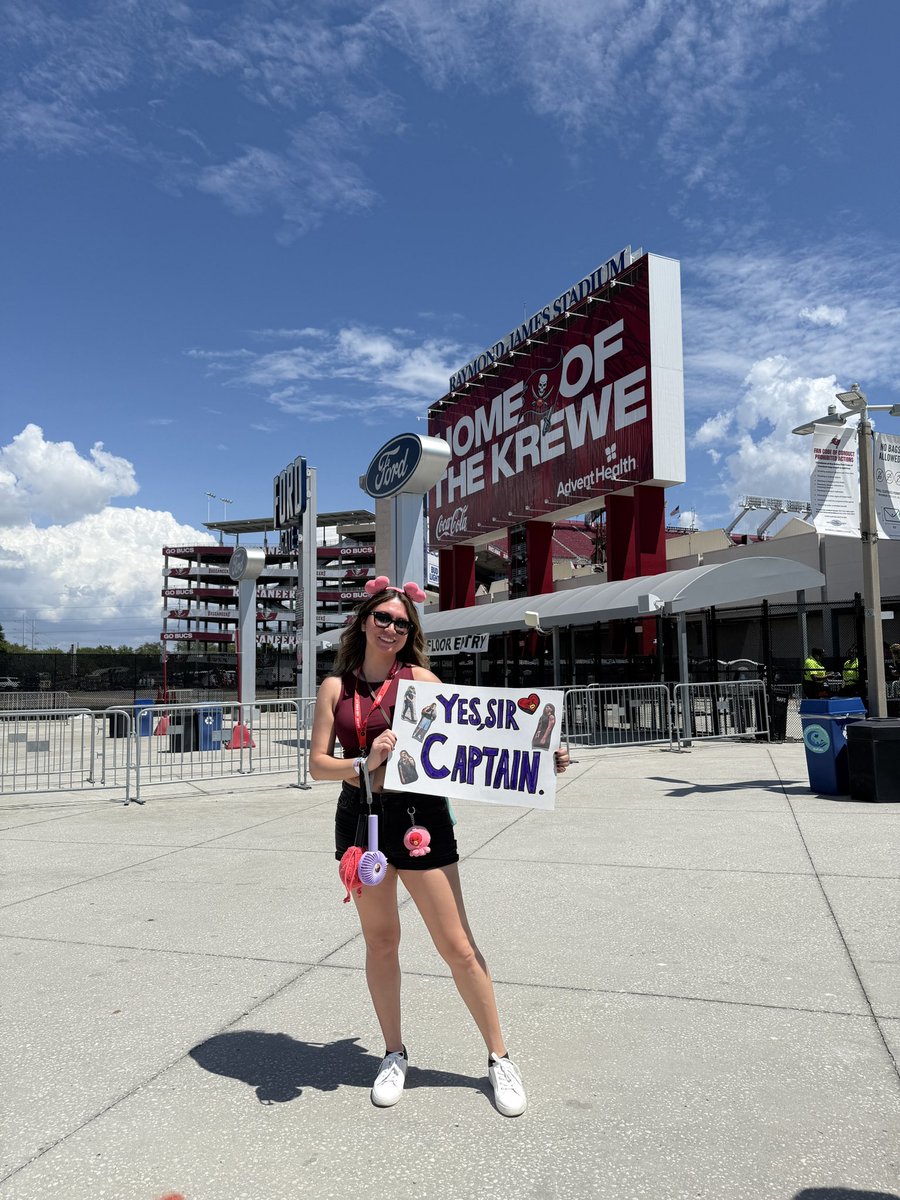 heygeraldine's tweet photo. best concert ever 🫡💜🥹 #bts #bangtan #arirang #thv #btsarmy #taehyung #btsv https://t.co/nArX2kAIv7