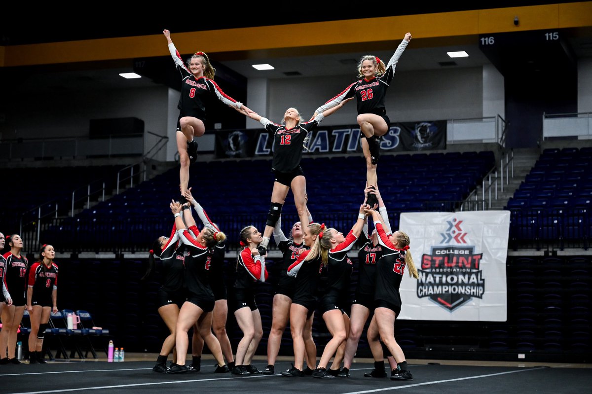 FightingMuskies's tweet photo. An unforgettable season comes to an end in the National Championship game as STUNT falls to George Fox, 25-20. Thank you for an incredible ride. #GoMuskies @AVCSCORES @WHIZscores @SamBlackburnTR @MuskingumUniv @OHAthleticConf @Orbit907News @DresdenBuzz https://t.co/9s49mZz3Pv