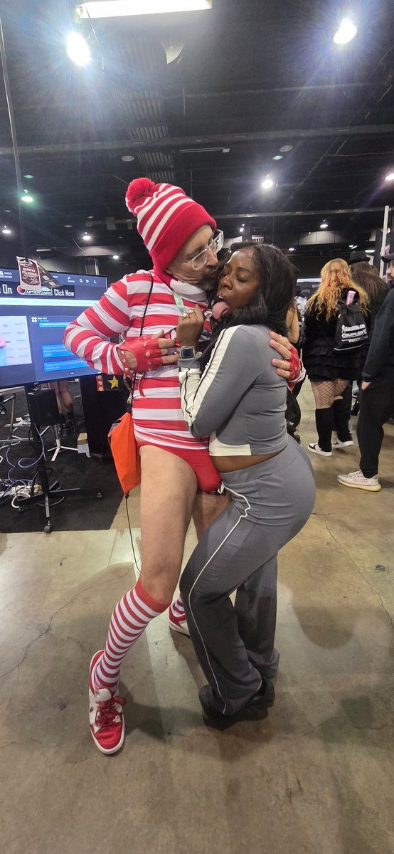 SpencerDavis63's tweet image. Instagram said this was too sexual @exxxotica #friends #exhibitionist