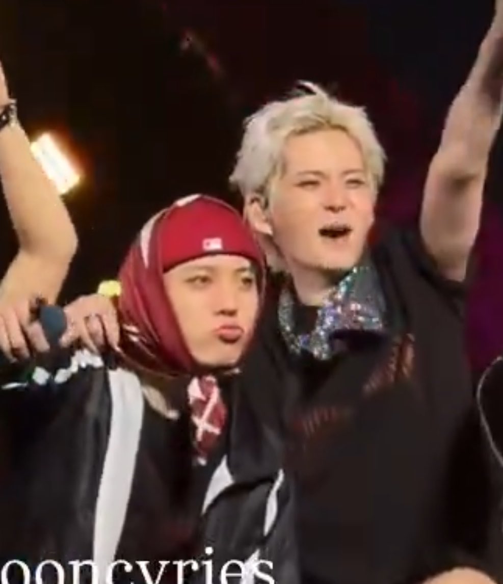 lil red riding hood and jack frost dating?