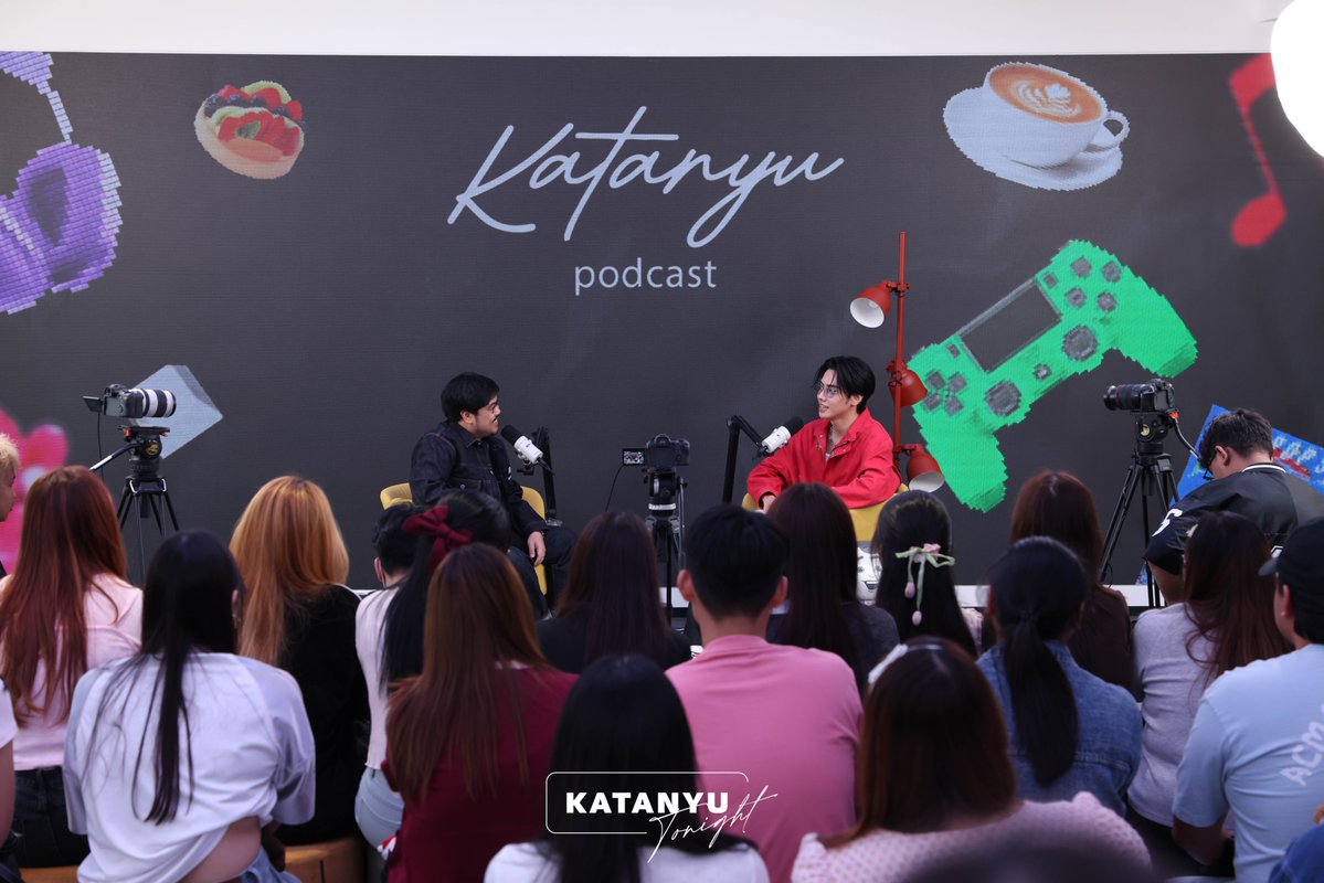 ภาพบรรยากาศการถ่ายทำ
KATANYU PODCAST | PEEMWASU

กับ “ภีมวสุ” หนุ่ม Gen Z ในเวอร์ชันที่โตขึ้นอีกขั้น
เต็มไปด้วยโมเมนต์และบทสนทนาที่น่าสนใจ

รับชมรับฟังแบบเต็ม ๆ วันนี้ เวลา 19:00 น.

#Katanyupodcast  #PEEMWASU  
#KatanyupodcastxPEEMWASU
#BUSbecauseofyouishine