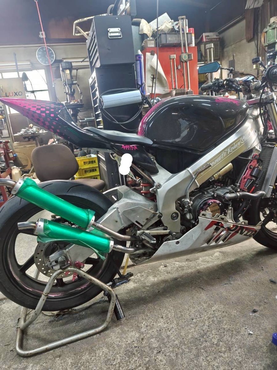 STUDIO_MIXS's tweet photo. ようやく形になってきました❤️
アンダーカウル対応
#MIXS #NSR250 #チャンバー https://t.co/7Sy0TmU0Ws