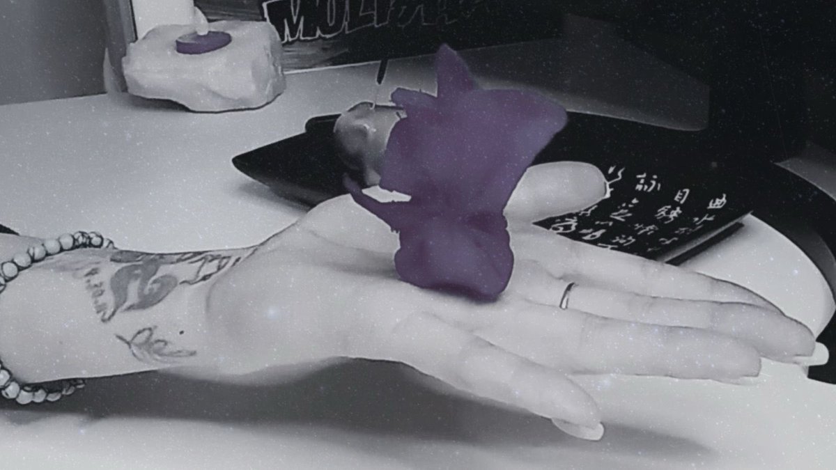 medusathemartyr's tweet image. This Scorpio Full Moon is deep &amp;amp; moody. ♏️🌊

Instead of drowning in the intensity, transmute it! Craft your own Shadow Work Charm Bags to anchor your energy. 💎🌿

Start your deep dive below—link is waiting in the replies.👇🏼🔗

#ScorpioFullMoon #ShadowWork #MoonMagic