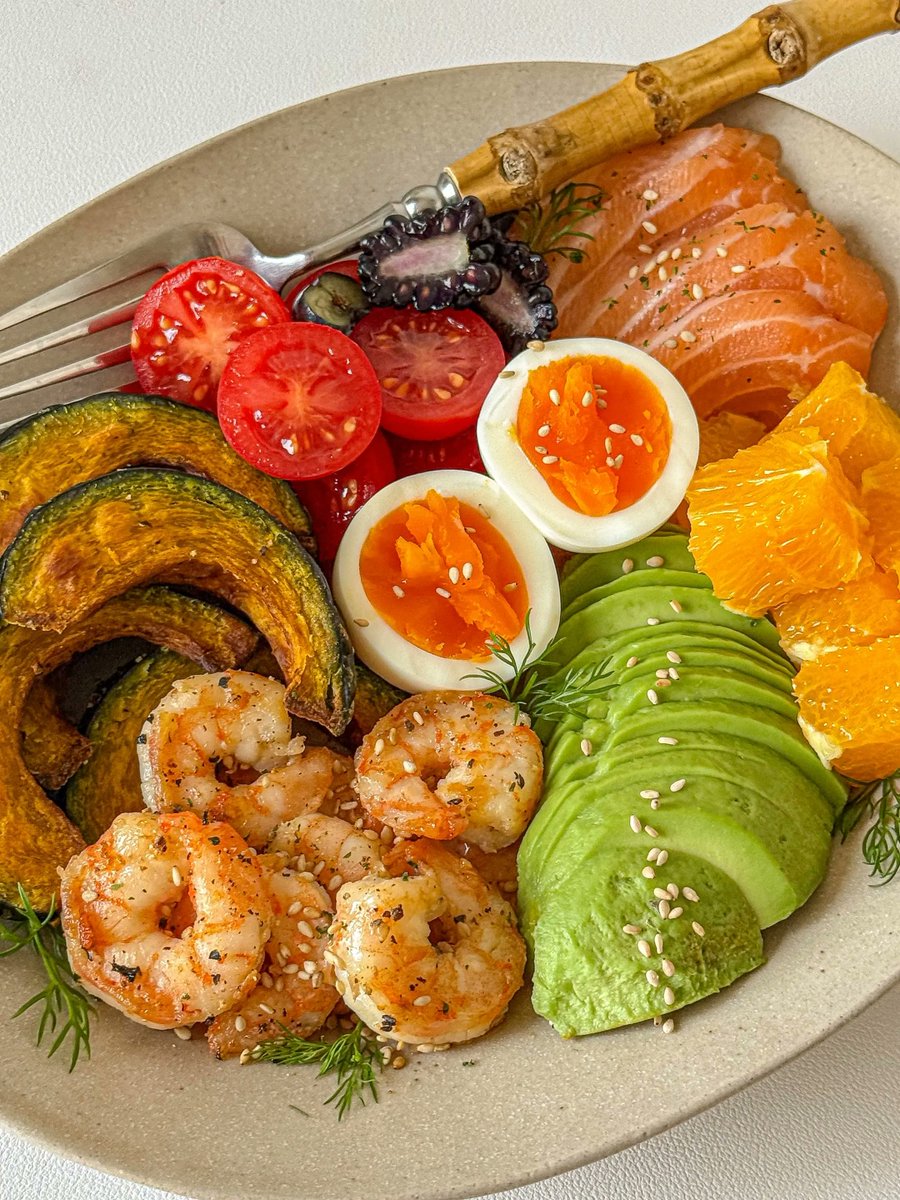 YummyDaily7's tweet image. Butternut squash + shrimp + avocado salad 🥑 Air fryer 180℃ 15min | Season shrimp | Add soft egg | Top with salmon | Pair with latte☕️ High protein, clean eats, super filling💪 What do you think? 👇

#Salad #HealthyEats
