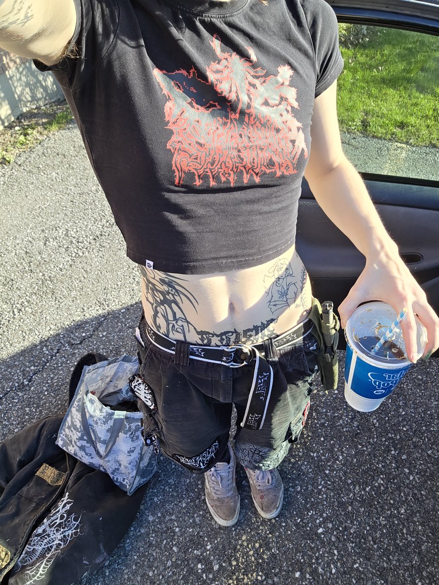 Muttgirl tweet media