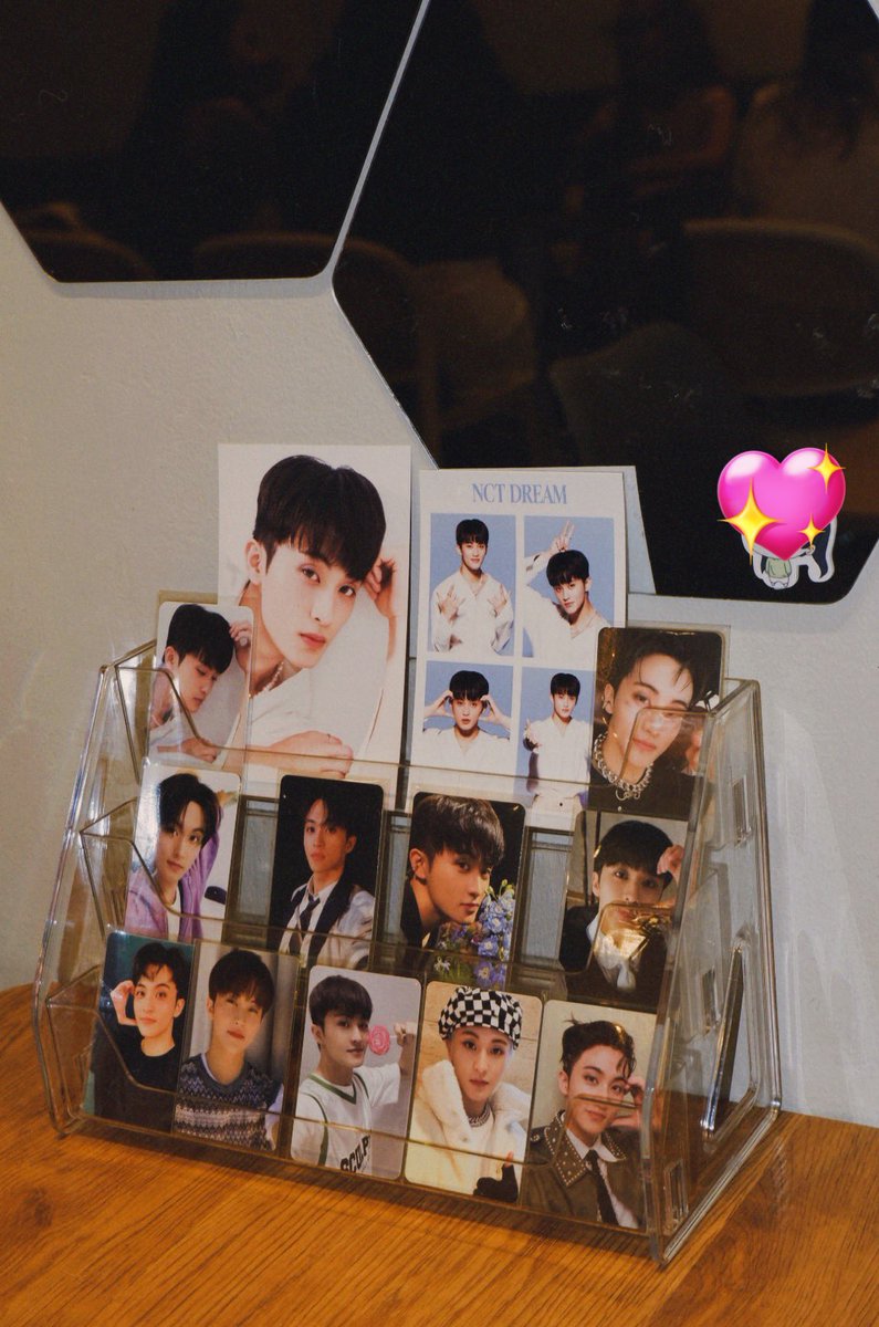 🥹🤍
#AboutYouMarkLee
#MarkLee10thAnniversary