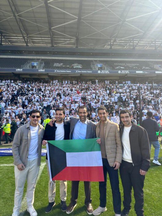 6x7xi_'s tweet photo. الكويتيين يكتبون التاريخ في انجلترا 😍🇰🇼

رسمياً / النادي الكويتي الانجليزي ميلتون كينز دونز يتأهل لدوري الليغ ون ويتصدر الدوري بعد عام واحد فقط على استحواذ الكويتيين عليه https://t.co/KNckWFXSjr