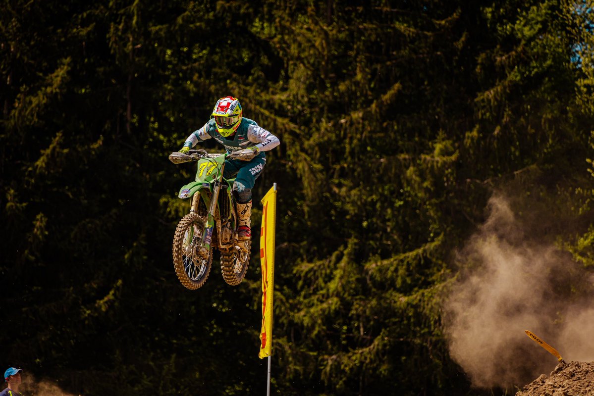 DomiAegerter77's tweet image. Hüt in Ichertswil am Motocross gsi🔥d’Strecki eifach brutal geil. Respekt a alli, wo das uf d’Bei stelle. Mega nice, dass mer i dr Schwiiz cha fahre. Het richtig Spass gmacht u guets Training gsi! 

#mx #sam #mxrs #swiss #77 

📸: @pixel.stuck 

@mxrs_race_support