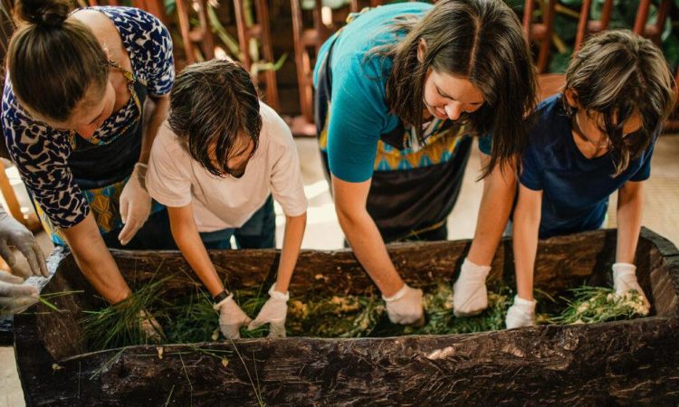 ExplorerRwanda's tweet image. Taste. Create. Connect.🍶🧺
From traditional banana beer to local food and handcraft, Rwanda gives you more than a trip… it gives you a story.
👉 Book now
🌐 greenexplorerrwanda.com
📧info@greenexplorerrwanda.com
#VisitRwanda #AuthenticTravel #BookNow #GreenPlanetExplorer
