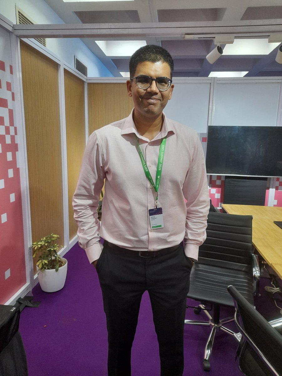 Meetprofaara tweet media