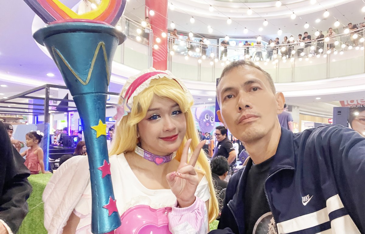 KREPTCROW's tweet image. #idols 
Famous Cosplayer

Sonica Amaterasu is a prominent Filipino cosplayer and competition grand champion.

Mitchaki is a prominent Filipino-Korean cosplayer and streamer based in the Philippines.

@CosplayMatsuri   @phgamedevexpo  @GenshinImpact  
@mitchakii  @milfusonica