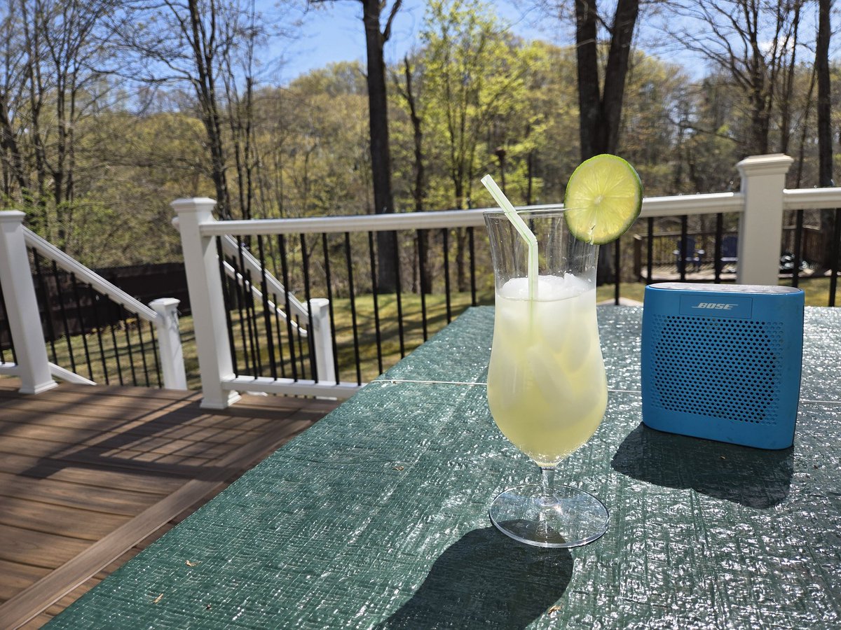CheapTalk8's tweet photo. A little treat after a day of yard work https://t.co/h62GoqAy6H