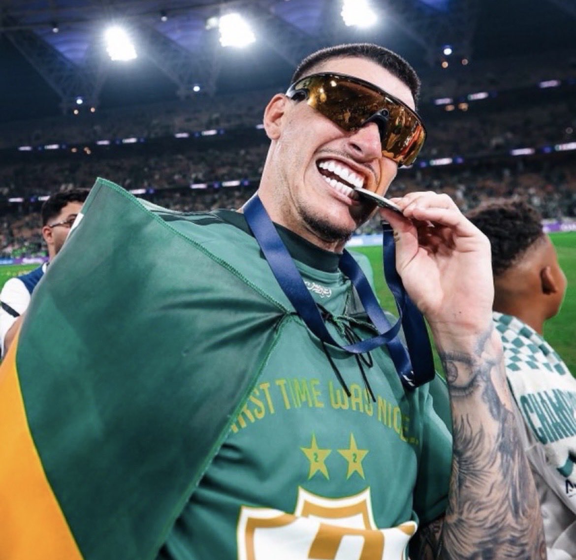 بطلة النُخبتين- tweet media