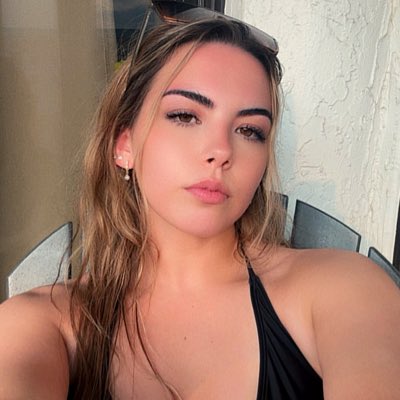 hannahpool15's tweet photo. #NewProfilePic https://t.co/IyzGYvTrwv