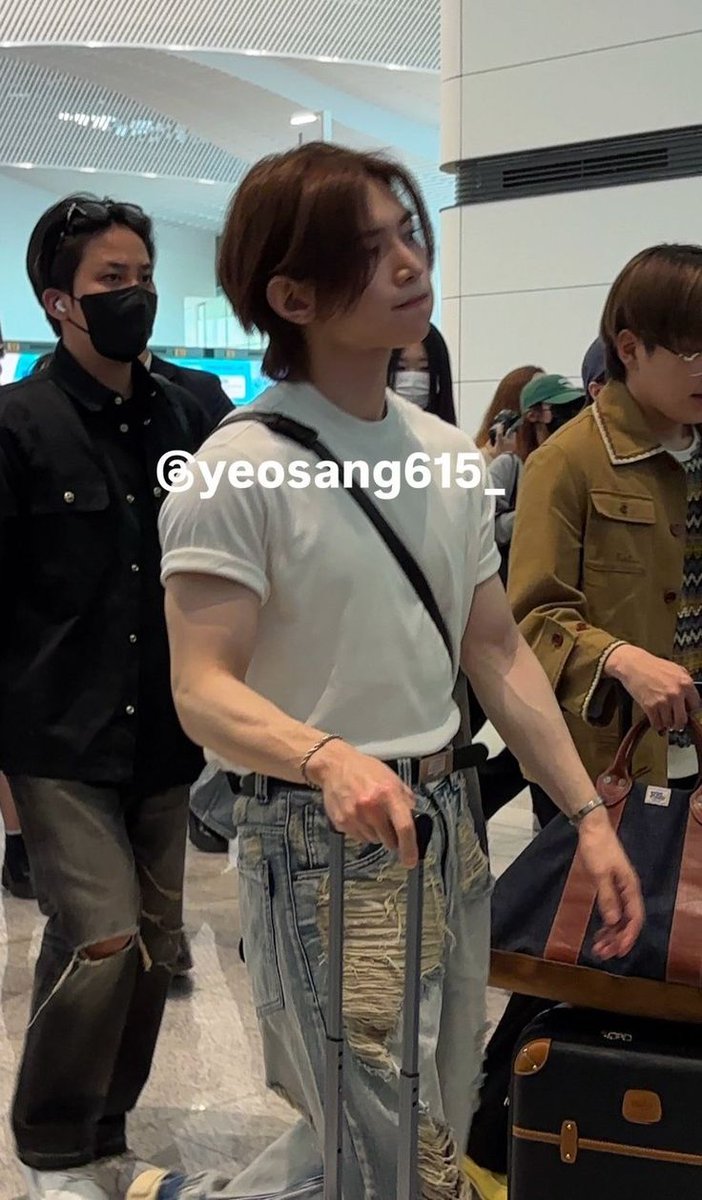 yeosang pics tweet media