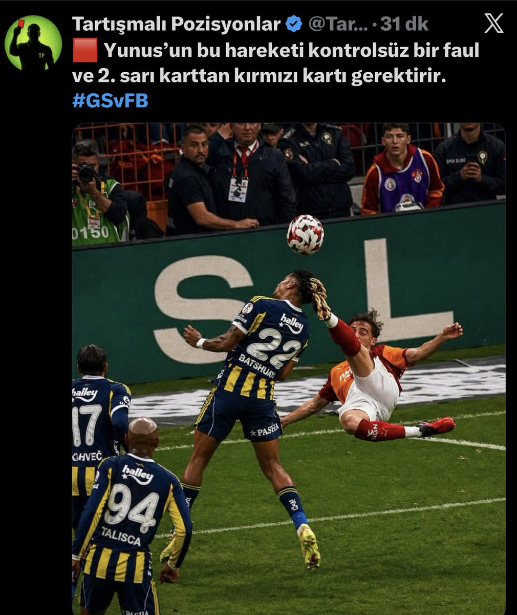 NeirstC2's tweet photo. @NuriBey101010 Penaltı yok, penaltı yok,penaltı yok, 1 dakika önce sarı kart yedi 2. Sarı yı hemen vermez yok
Hakem bizi doğradı siz yönetimi konuşuyorsunuz önce bugünü sonra yönetimi konuşursunuz https://t.co/bOHJmi3dGq
