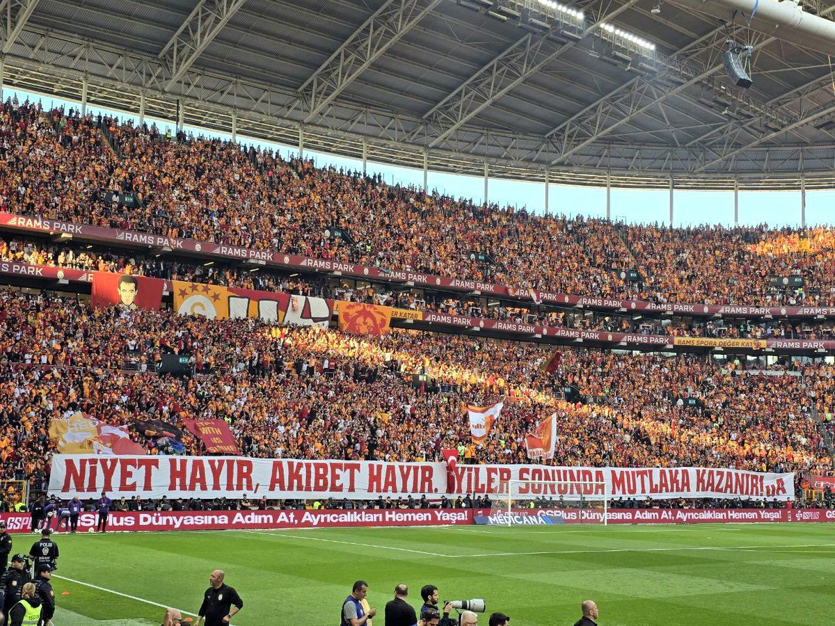 tirbison20's tweet photo. Fener ağlama #GSvFB https://t.co/cJcH0Rkpip