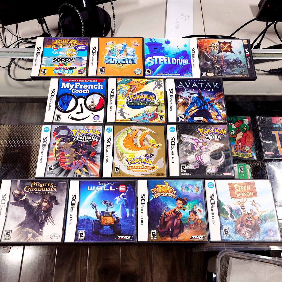 Game_Realms's tweet image. We got in #NintendoDS video games in stock at Game Realms in Burbank California!

We ship in USA! Come buy and &amp;amp; sell video games and gaming consoles.

#PokemonHeartgold #simcity #Pokemon #PokemonPlatinum