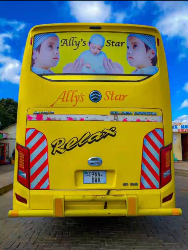 KibwachuJr's tweet image. Huyo kiazi kipindi #Relax imeungua alifurahi kinoma